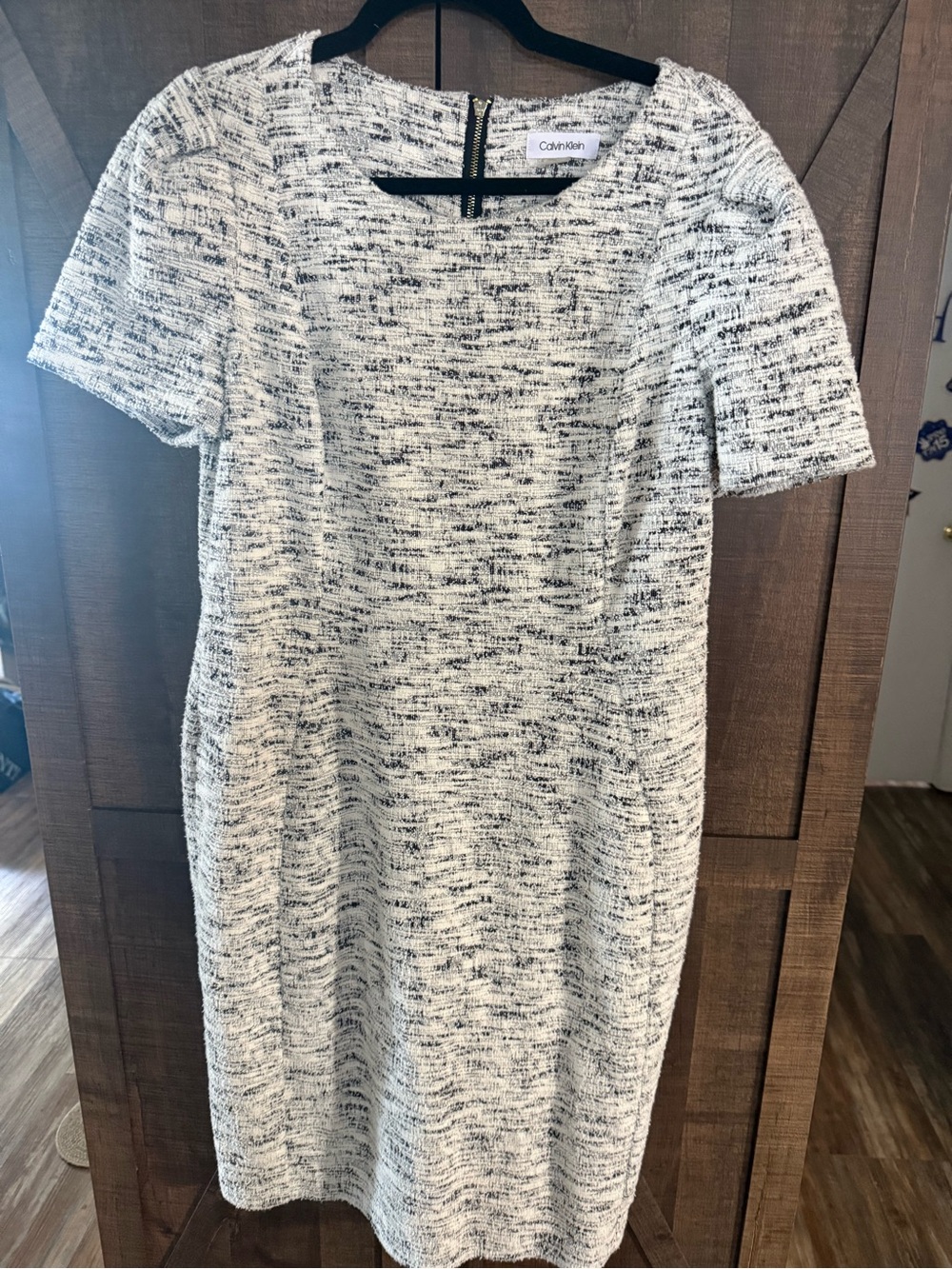 Calvin Klein Women's Short Sleeve Textured Sheath Dress in White/Black size 16